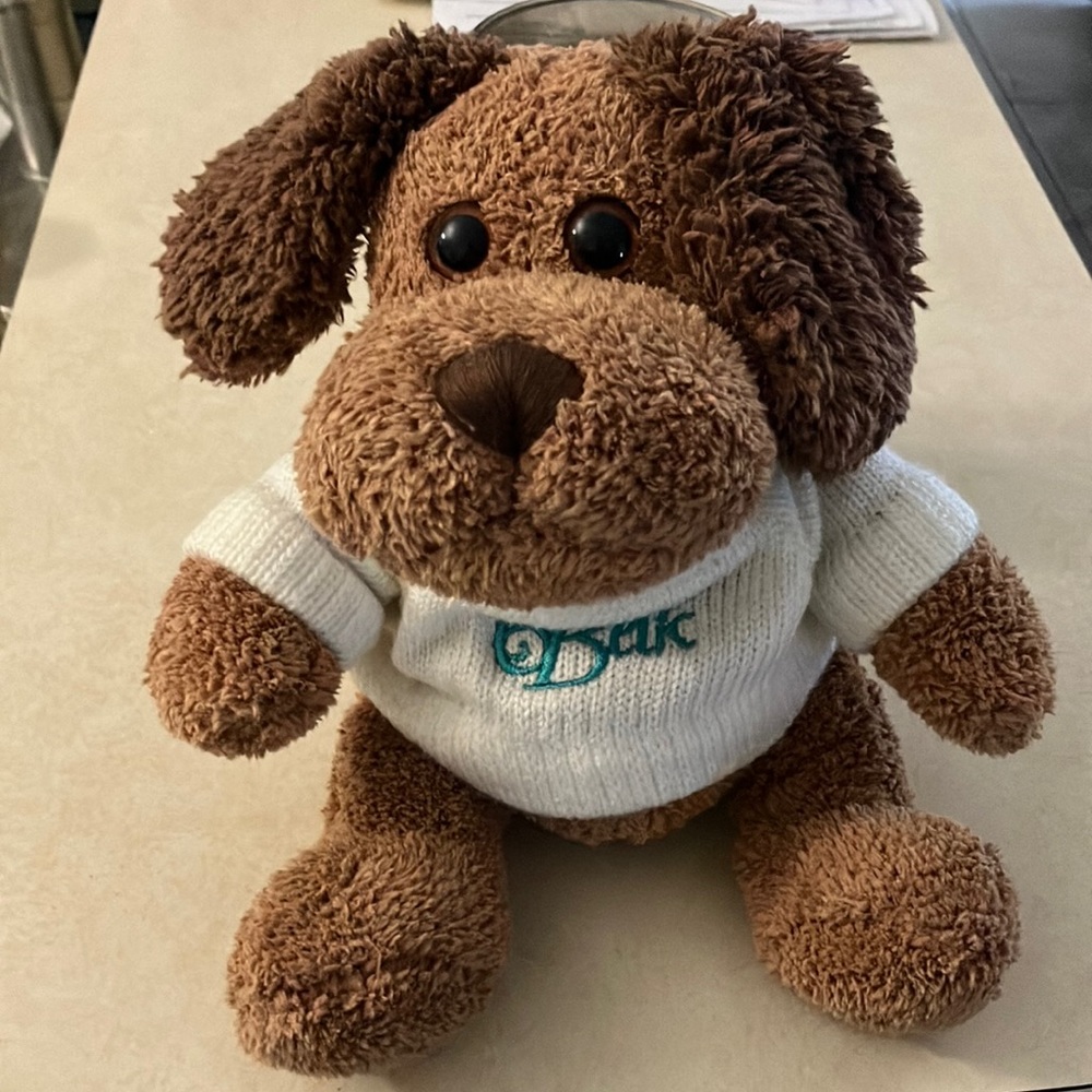 Belk plush dog 7”
